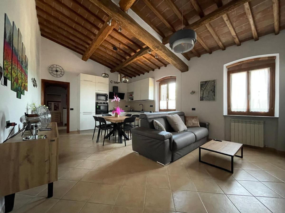 הוילה Ambra La Casa In Castello מראה חיצוני תמונה